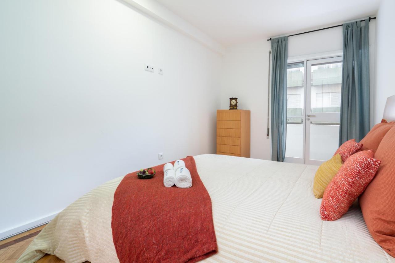 Host Wise - Spacious Fresh Flat W Terrace - Near Sea 에스피뇨 외부 사진