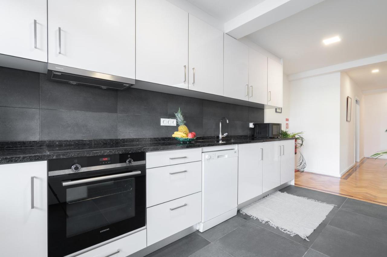 Host Wise - Spacious Fresh Flat W Terrace - Near Sea 에스피뇨 외부 사진